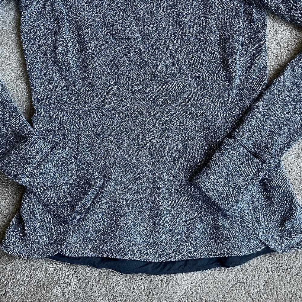 Lululemon long sleeve shirt - Picture 5 of 5